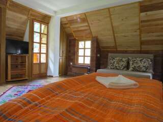 Фермерские дома Farmstay Oka i Po Беране Четырехместный номер с балконом-4